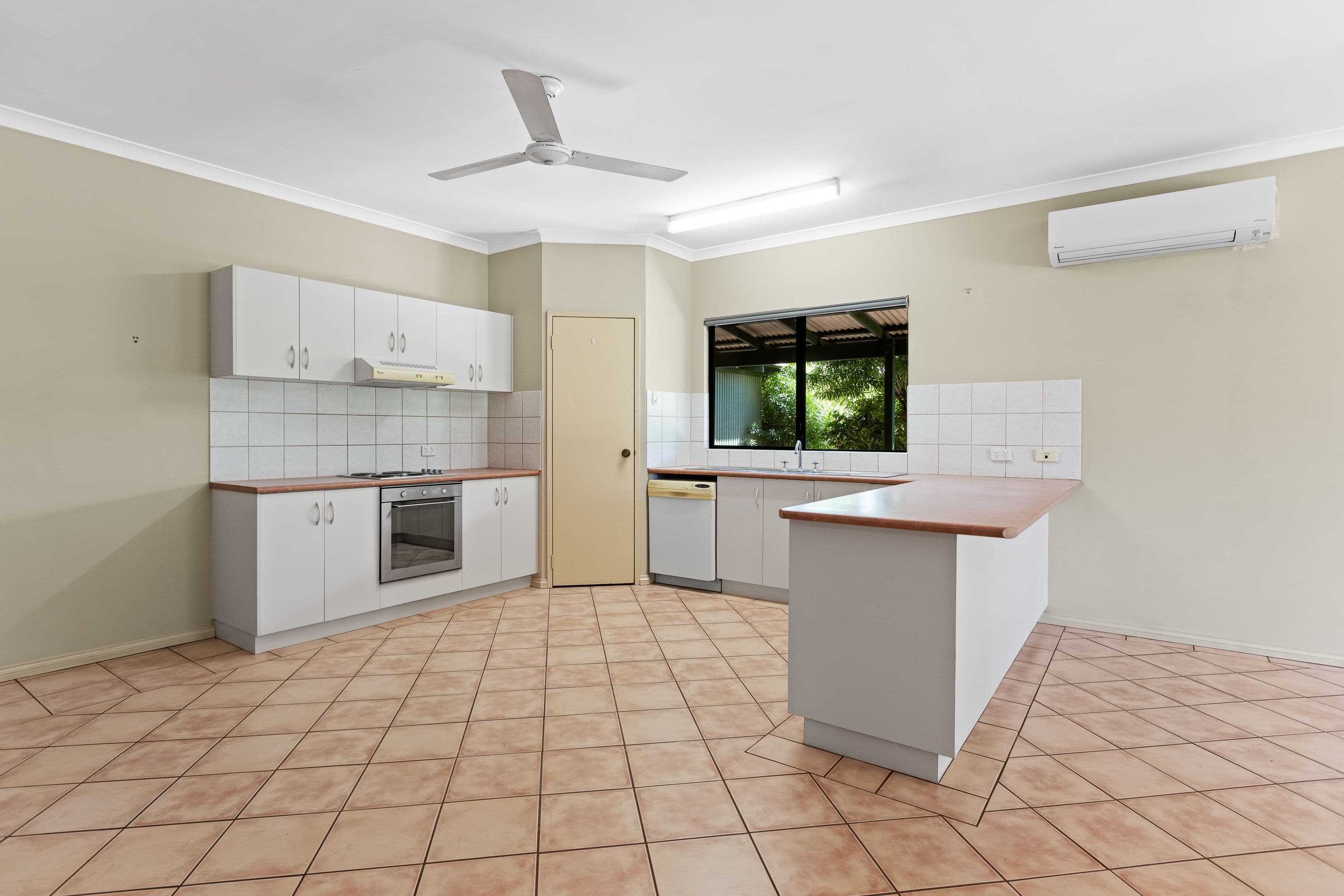 2 Sayonara Road, Cable Beach WA 6726, Cable Beach - Thumbnail 4