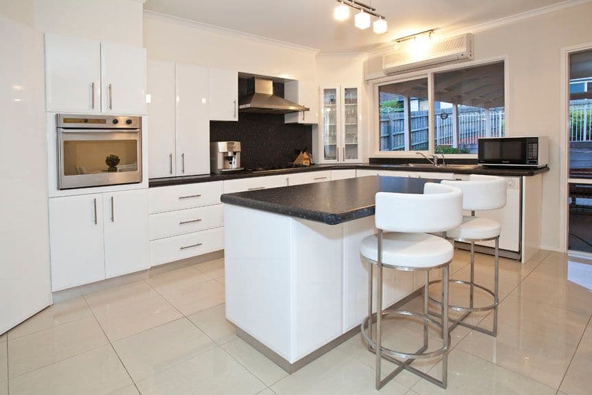 35 Tourmaline Crescent, WHEELERS HILL VIC 3150, Wheelers Hill - Thumbnail 4