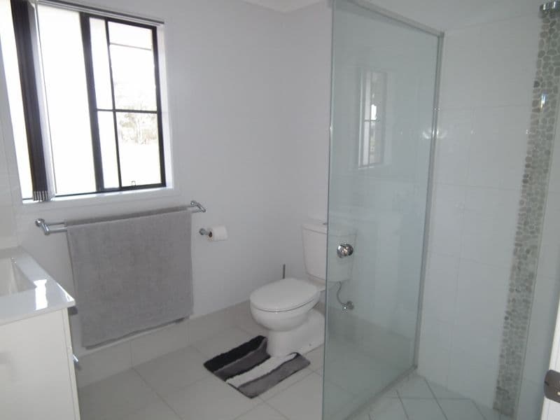 18 Wills Court, Oakhurst QLD 4650, Oakhurst - Thumbnail 2