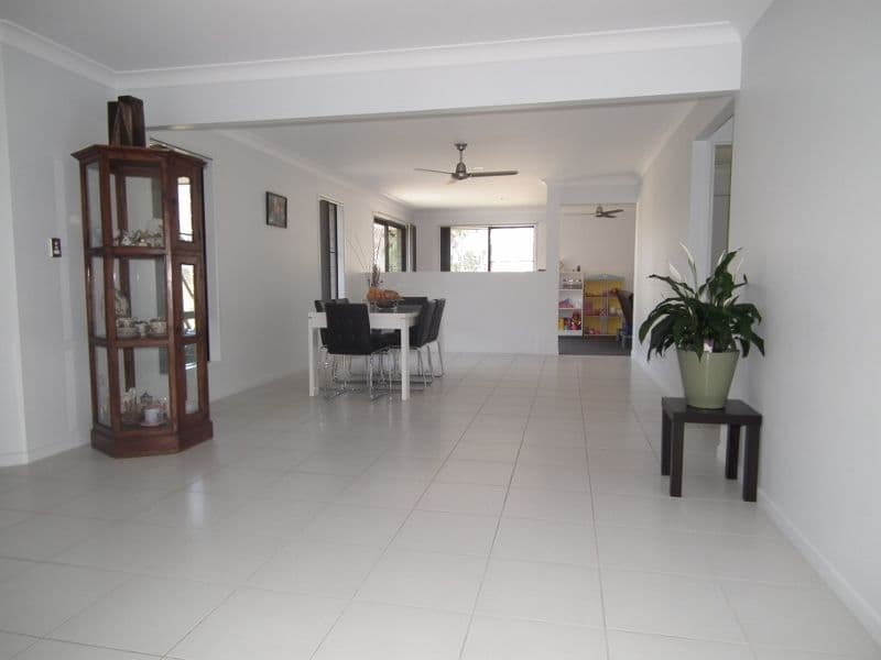 18 Wills Court, Oakhurst QLD 4650, Oakhurst - Thumbnail 4