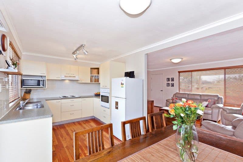 24 Kenthurst Crescent, ROCHEDALE SOUTH QLD 4123, Rochedale South - Thumbnail 3
