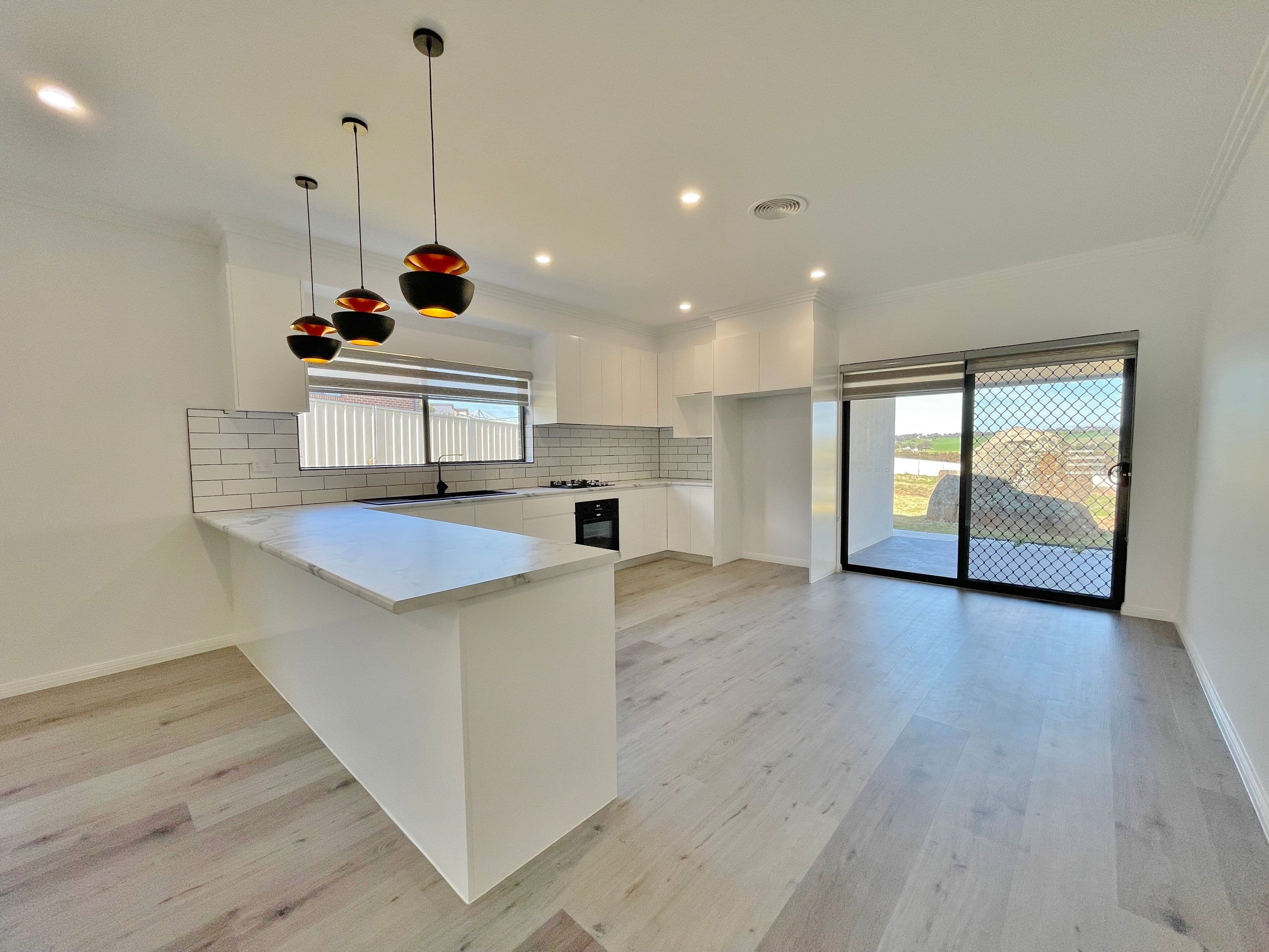 14 Henry Place, Young NSW 2594, Young - Thumbnail 2