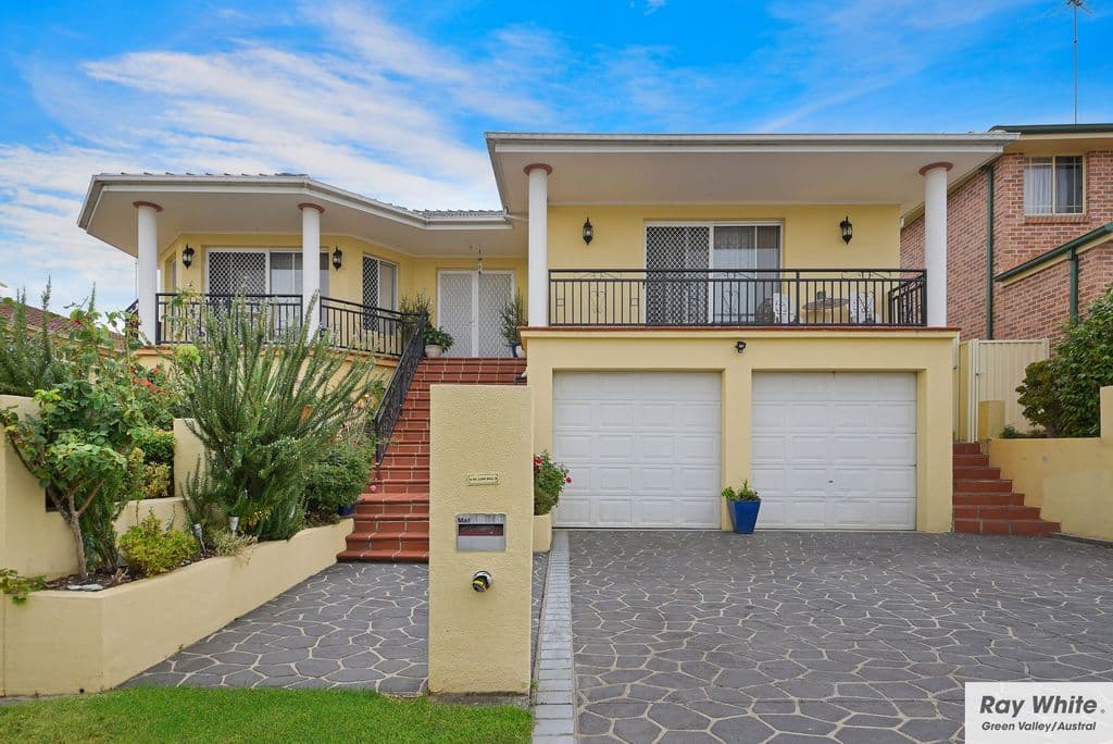 8 Bentinck Drive, Green Valley - Image 1