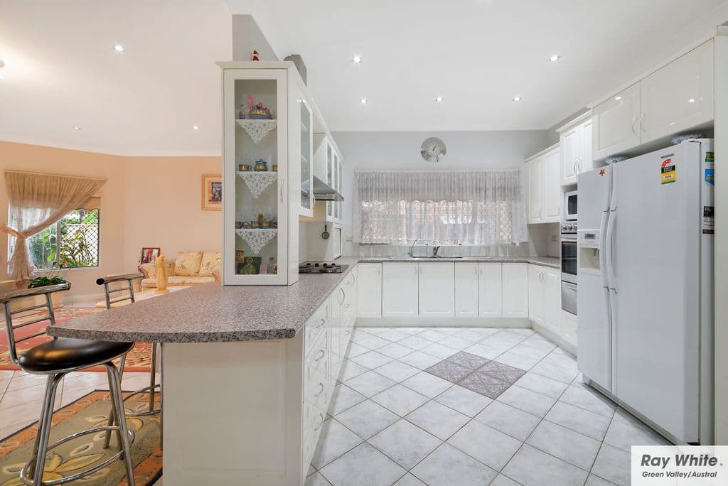 8 Bentinck Drive, Green Valley - Thumbnail 5
