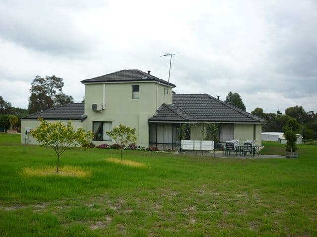 16 Patens Drive, LOWER CHITTERING WA 6084, Lower Chittering - Thumbnail 2