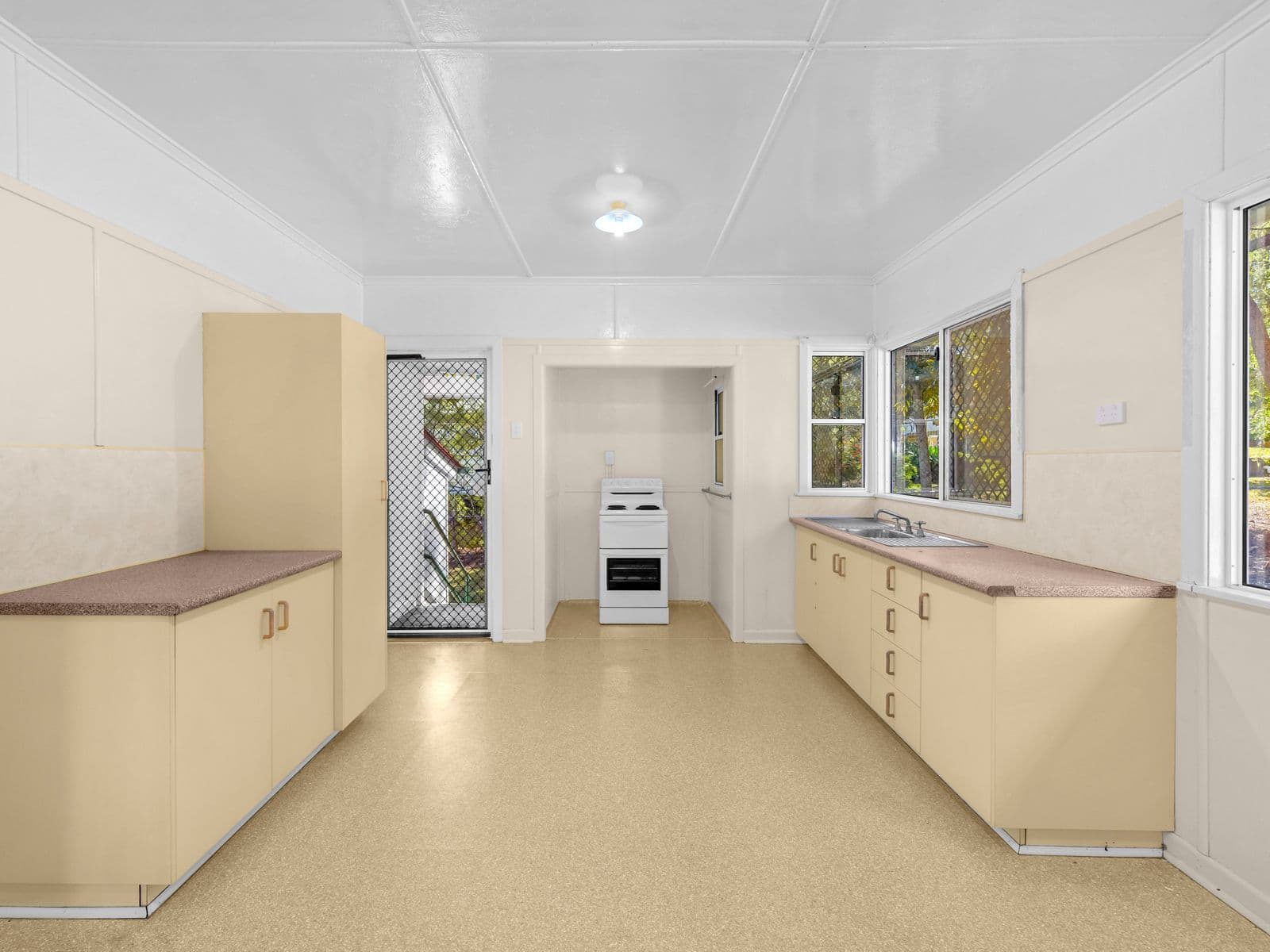 24 Topaz Street, Holland Park QLD 4121, Holland Park - Image 1