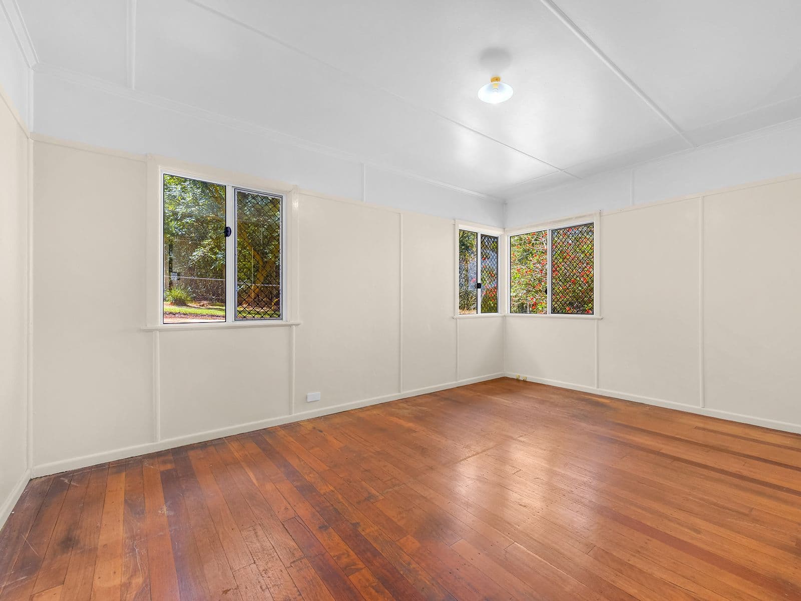 24 Topaz Street, Holland Park QLD 4121, Holland Park - Thumbnail 4