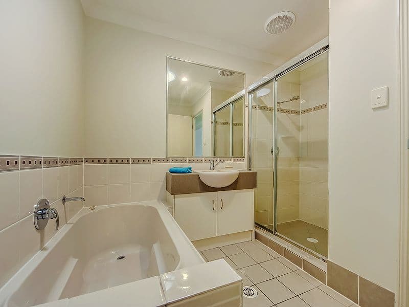 9 Marsh Street, UPPER COOMERA QLD 4209, Upper Coomera - Thumbnail 7