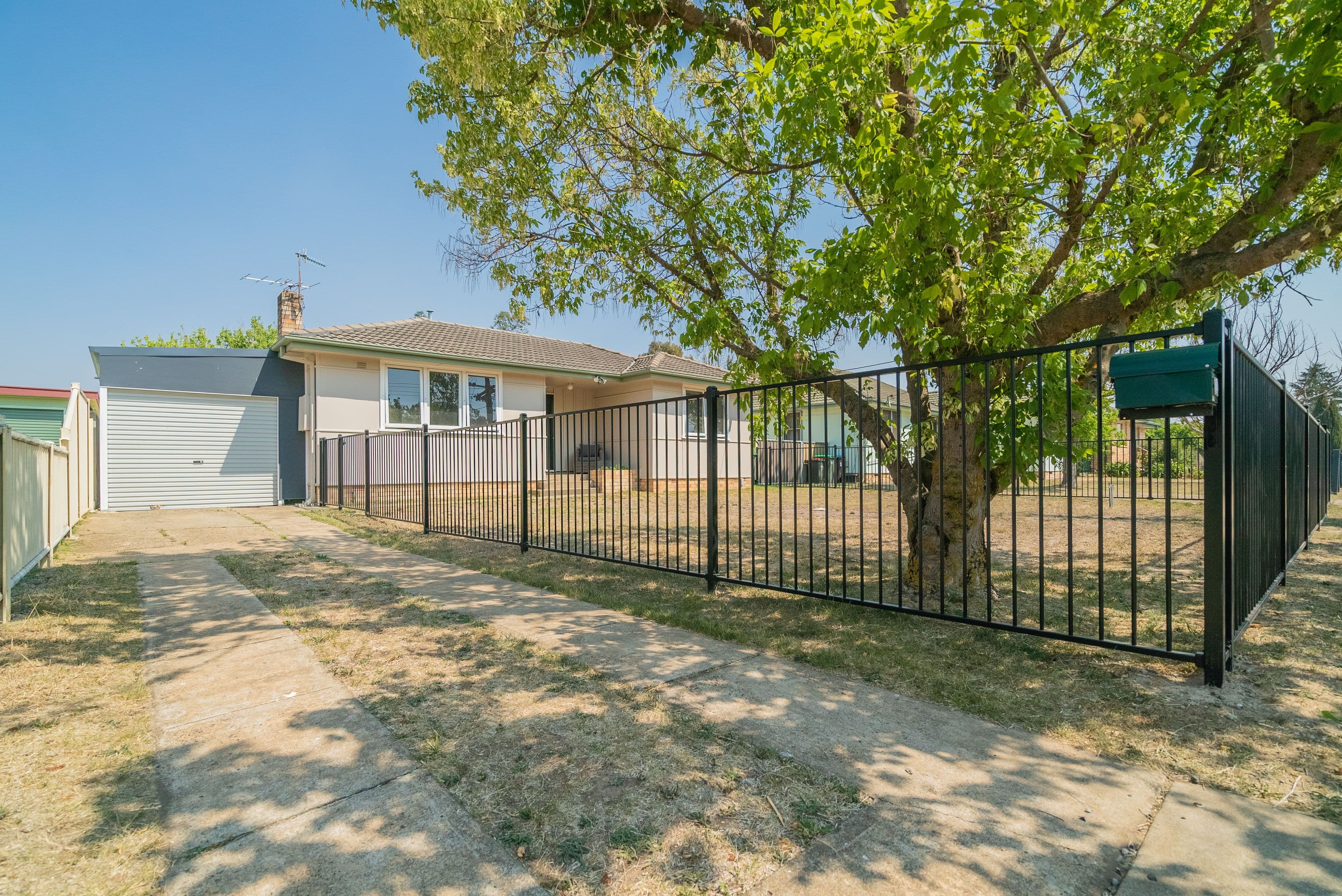 36 Golgotha Street, Armidale NSW 2350, Armidale - Thumbnail 2
