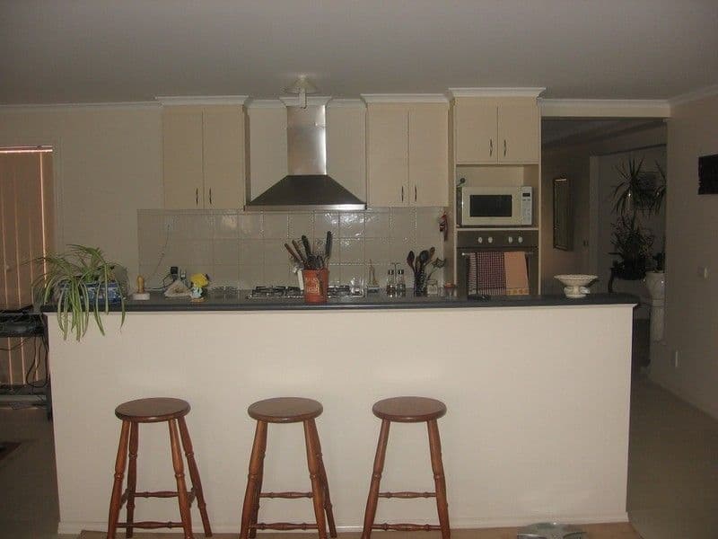 91 Lancaster Drive, POINT COOK VIC 3030, Point Cook - Thumbnail 2