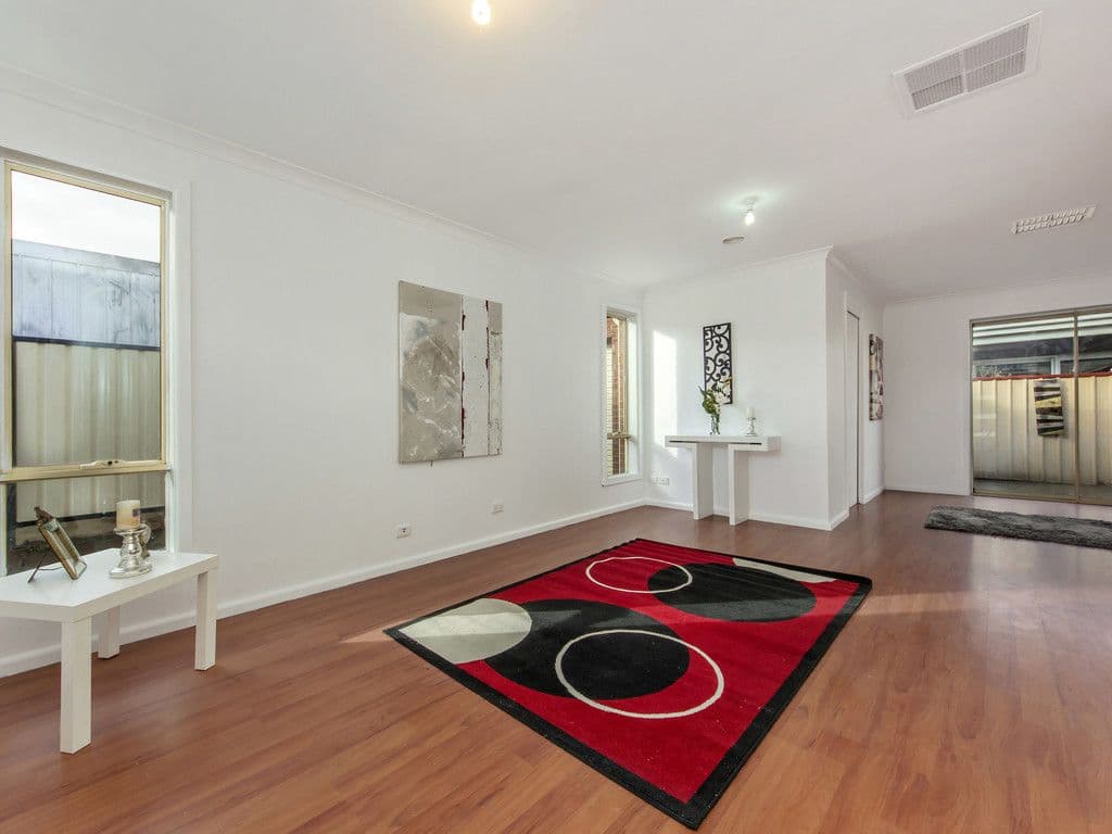 10 Cornhill Street, St Albans VIC 3021, St Albans - Thumbnail 2
