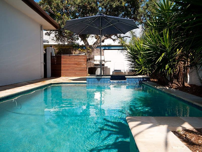 89 Alec Avenue, MERMAID WATERS QLD 4218, Mermaid Waters - Thumbnail 2