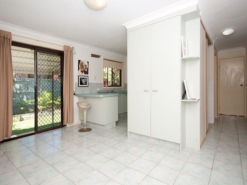 89 Alec Avenue, MERMAID WATERS QLD 4218, Mermaid Waters - Thumbnail 3