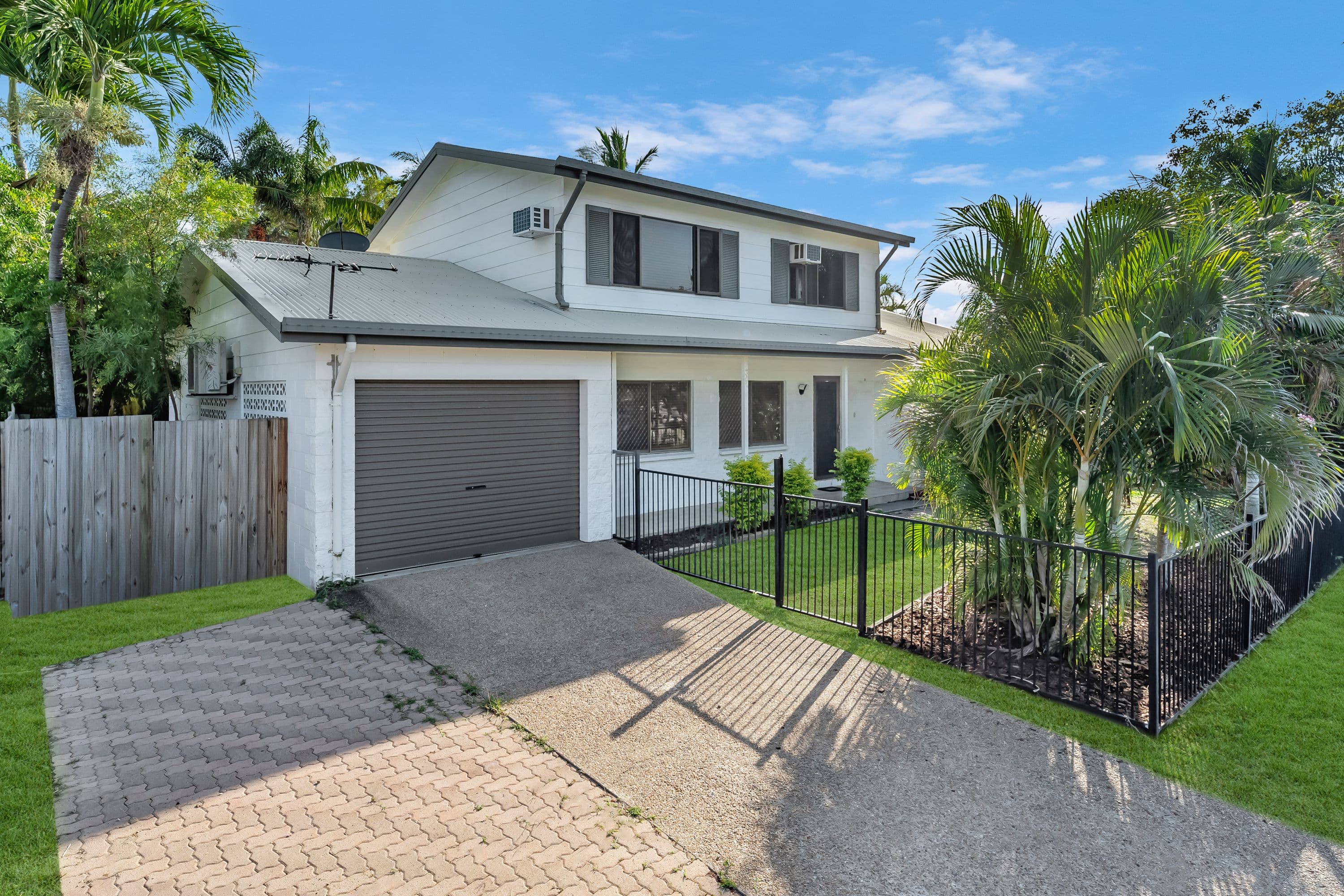 10 Canterbury Road, Kirwan QLD 4817, Kirwan - Image 1