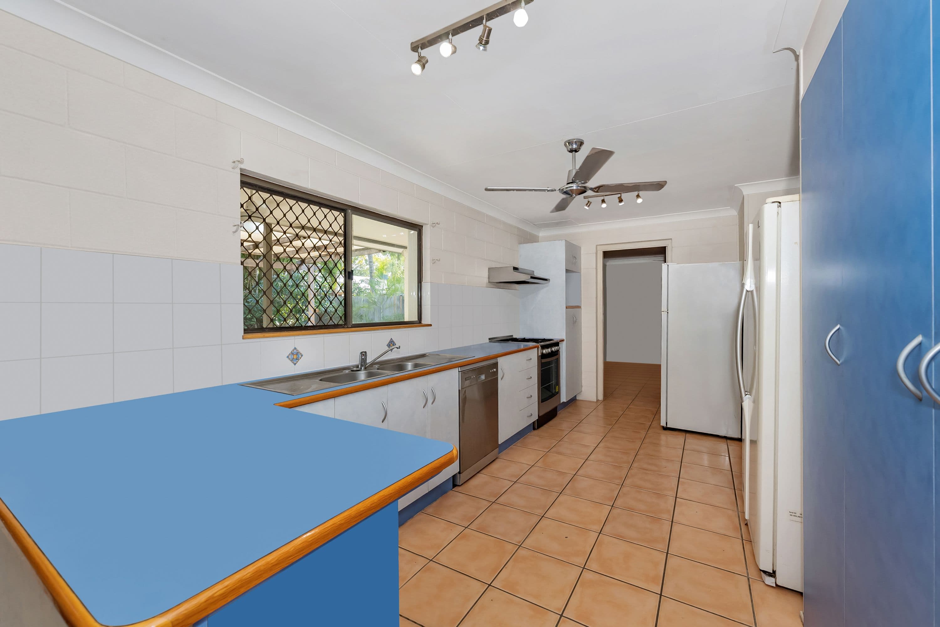 10 Canterbury Road, Kirwan QLD 4817, Kirwan - Thumbnail 5