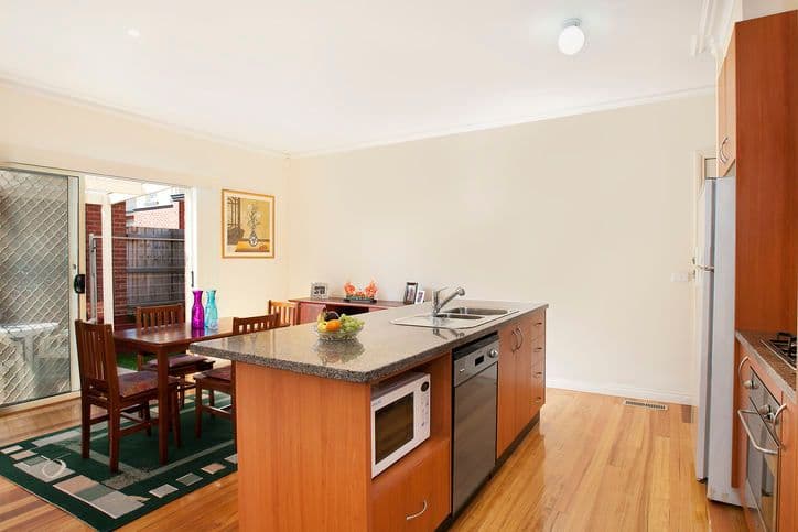 43 St Clems Road, DONCASTER EAST VIC 3109, Doncaster East - Thumbnail 3