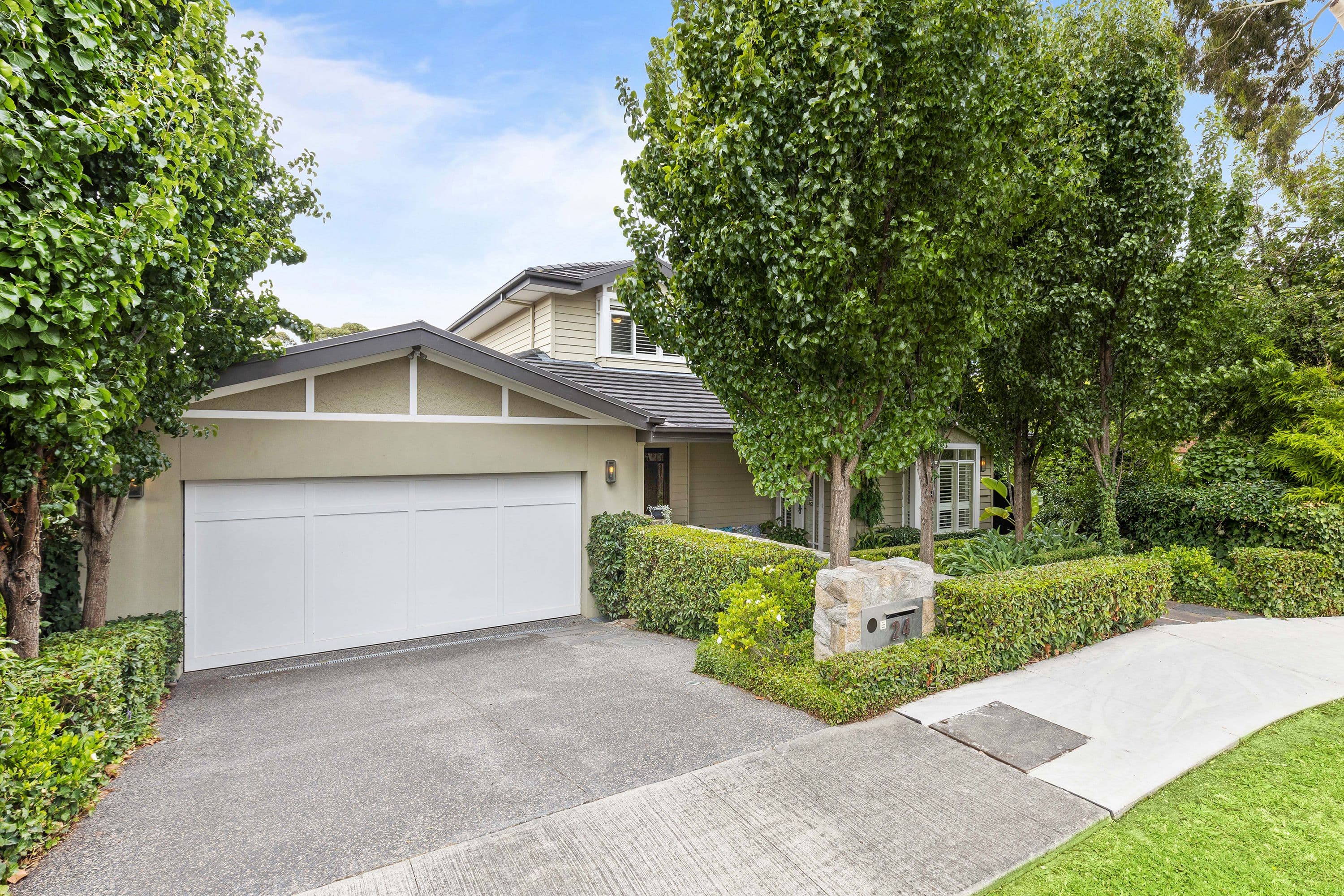 24 Serpentine Street, Mont Albert VIC 3127, Mont Albert - Thumbnail 2