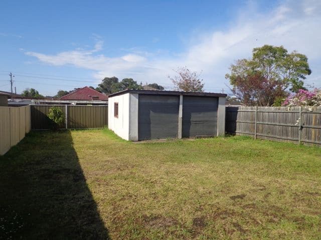 15 Rowley Street, SMITHFIELD NSW 2164, Smithfield - Thumbnail 4