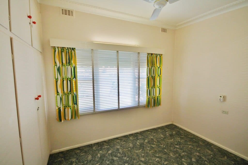 3 Spring Street, Young - Thumbnail 8