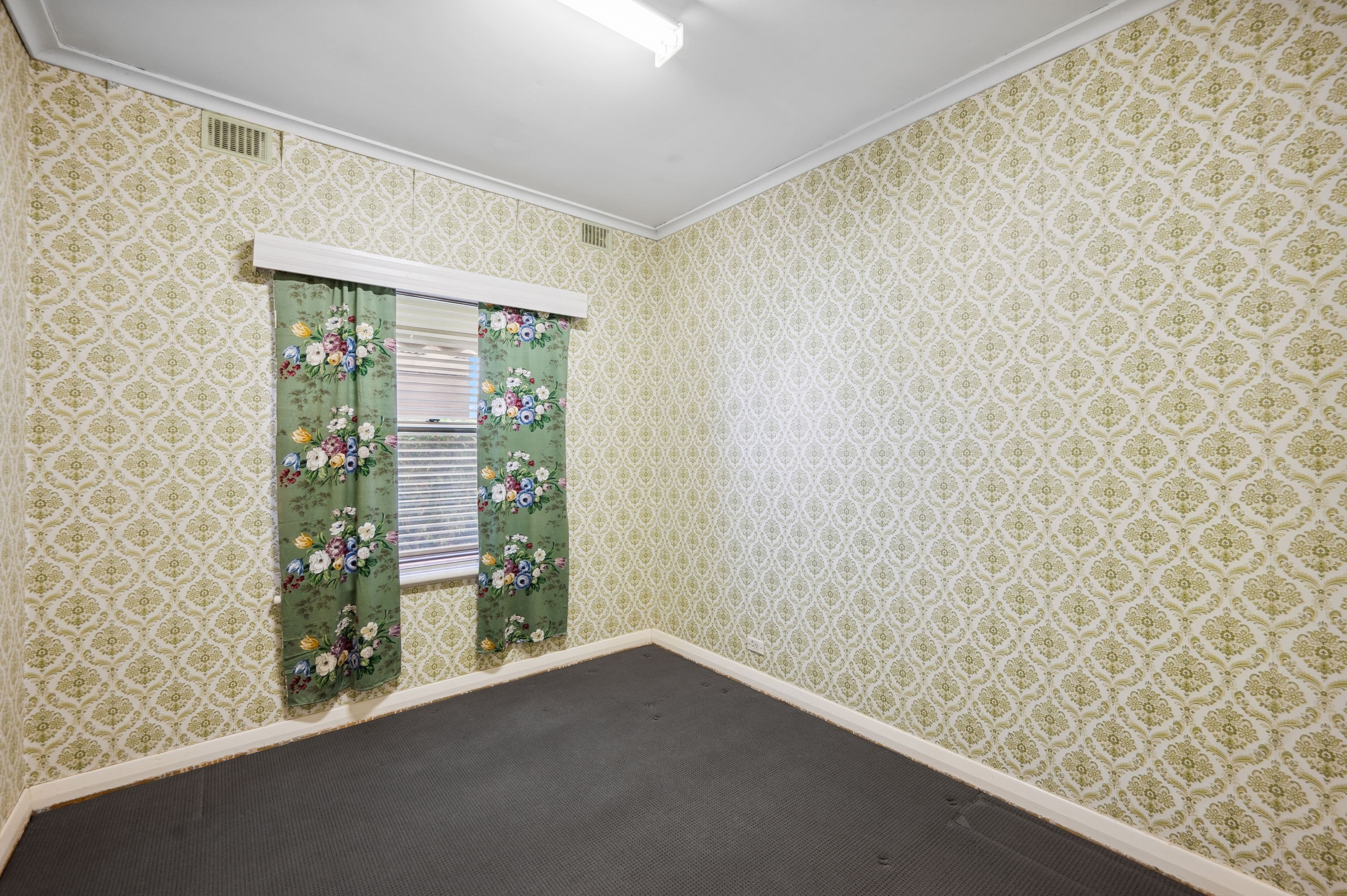14 Sampson Road, Mitchell Park SA 5043, Mitchell Park - Thumbnail 5