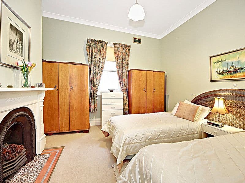 18 Bayview Road, MORNINGTON, Mornington - Thumbnail 4