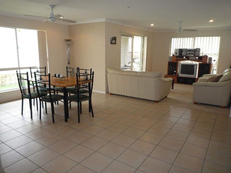 59 Tee Trees Boulevard, ARUNDEL QLD 4214, Arundel - Thumbnail 2