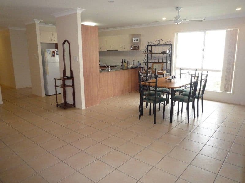 59 Tee Trees Boulevard, ARUNDEL QLD 4214, Arundel - Thumbnail 3