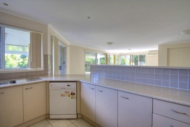24 Krystyna Court, KARALEE QLD 4306, Karalee - Thumbnail 2