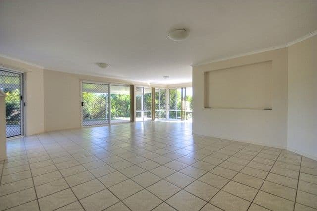 24 Krystyna Court, KARALEE QLD 4306, Karalee - Thumbnail 4