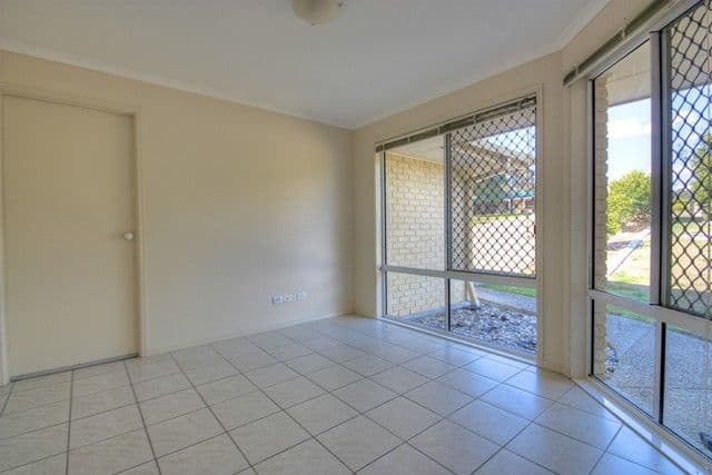 24 Krystyna Court, KARALEE QLD 4306, Karalee - Thumbnail 6