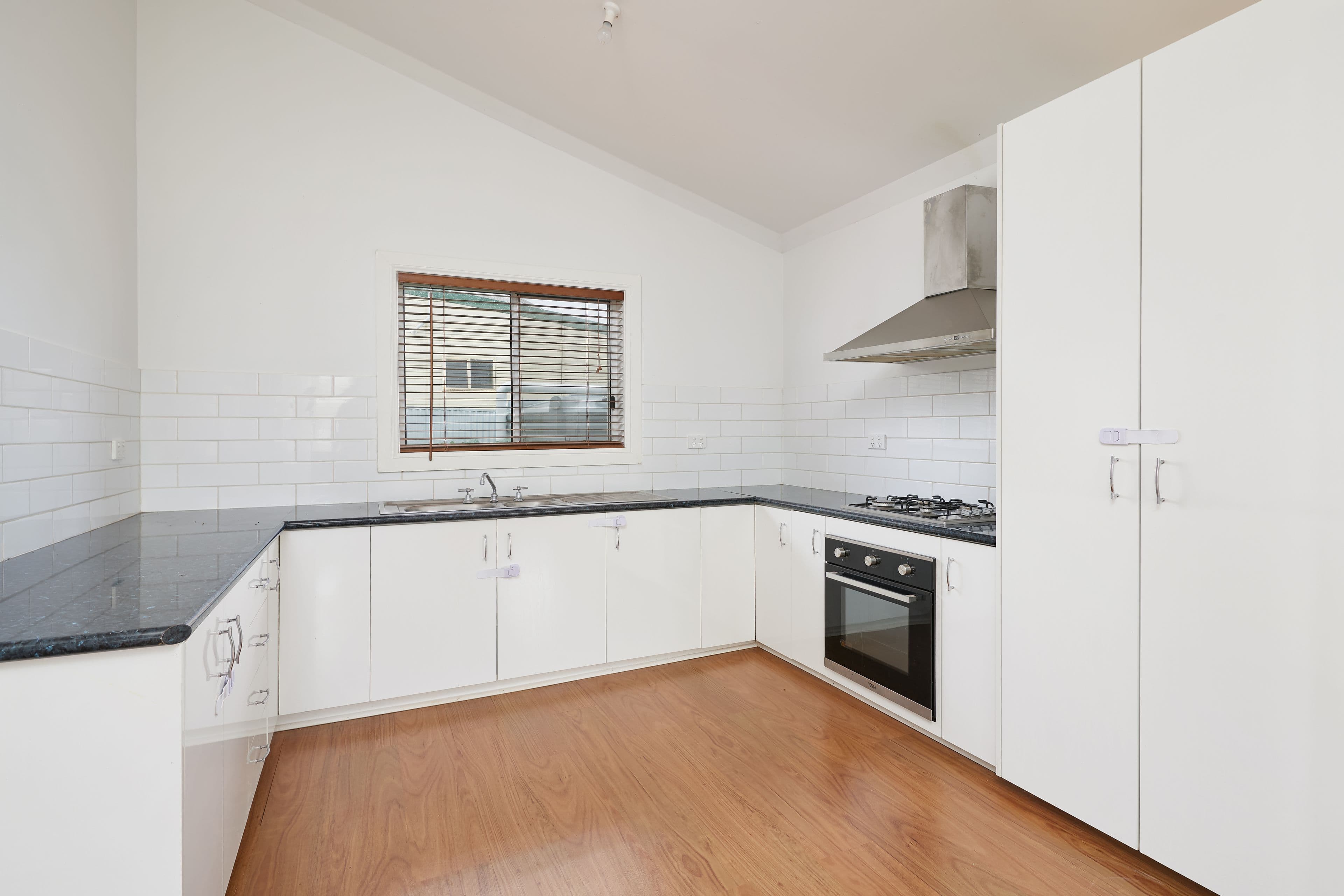 28 Mimosa Street, Coolamon NSW 2701, Coolamon - Thumbnail 2