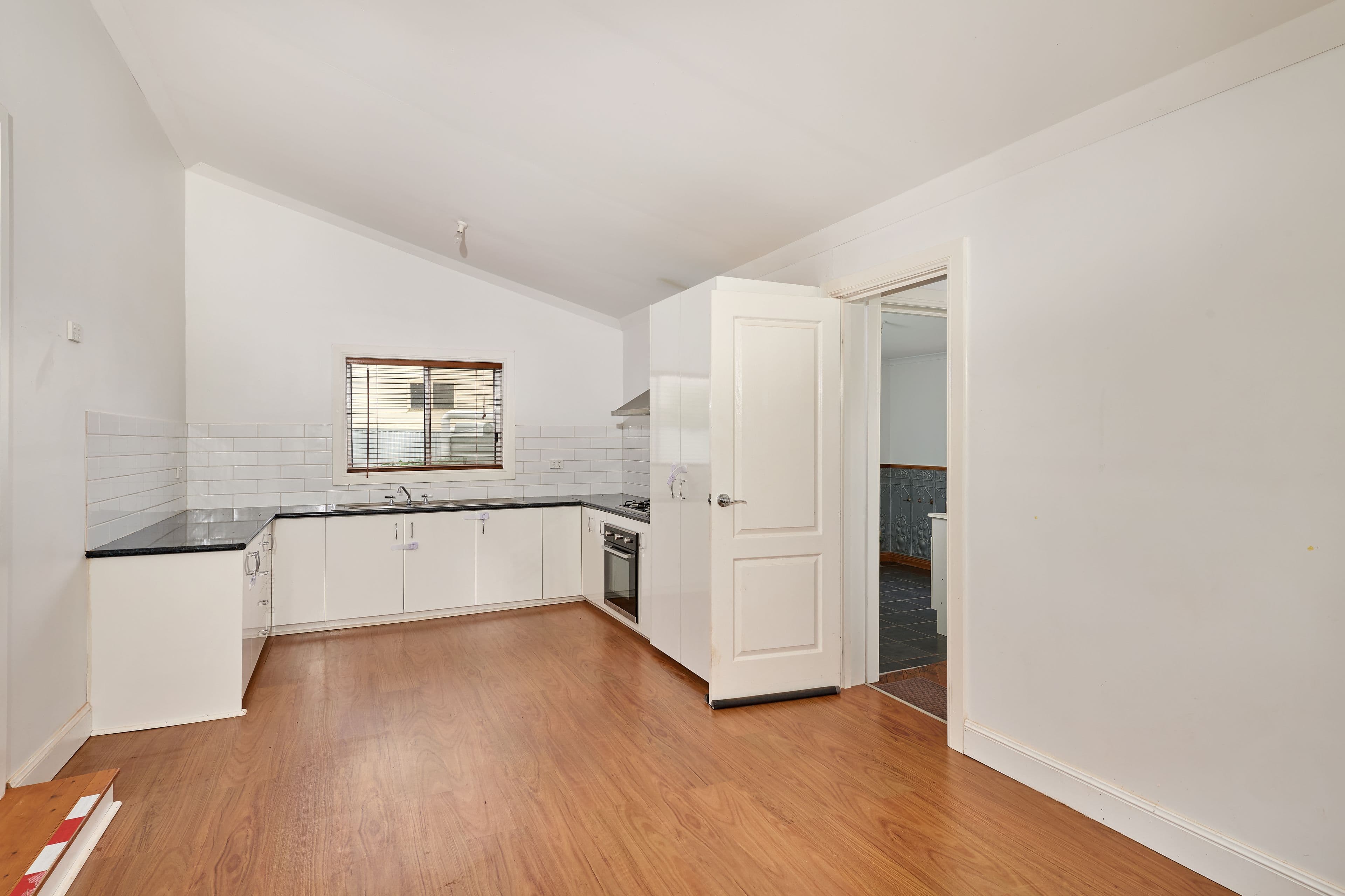 28 Mimosa Street, Coolamon NSW 2701, Coolamon - Thumbnail 4
