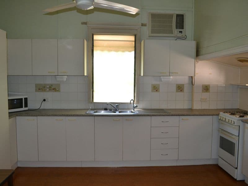 6 Old Maryborough Road, Gayndah QLD 4625, Gayndah - Thumbnail 2