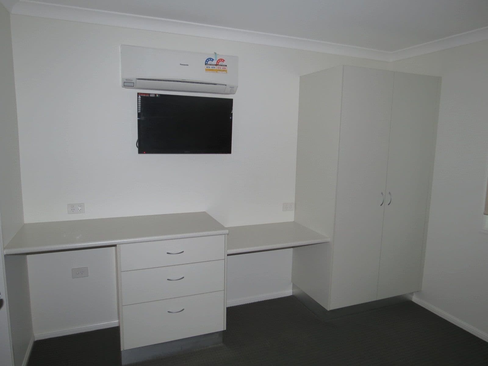 18 Theresa Street, EMERALD QLD 4720, Emerald - Thumbnail 8