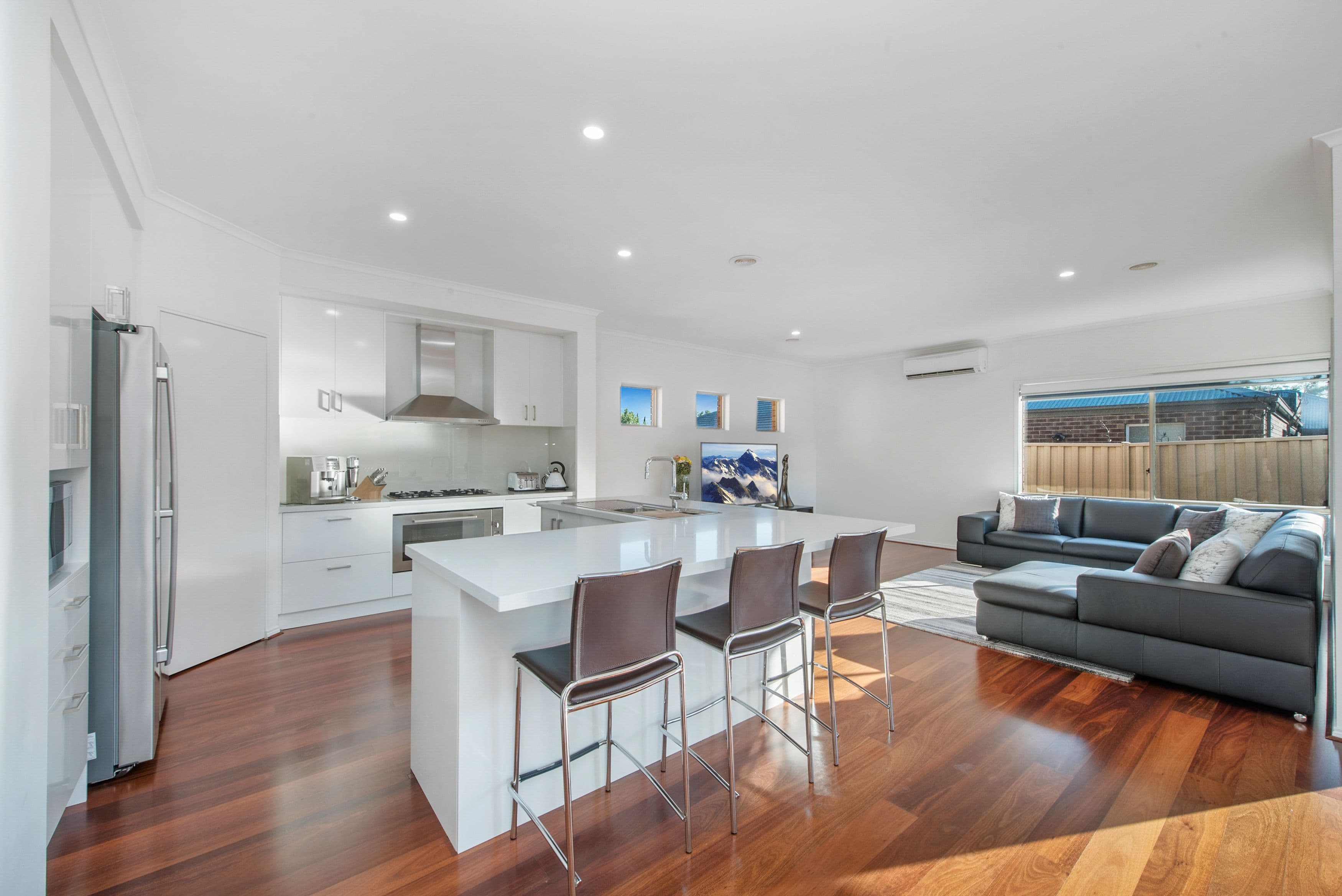 3 Whatmough Street, Caroline Springs VIC 3023, Caroline Springs - Thumbnail 2