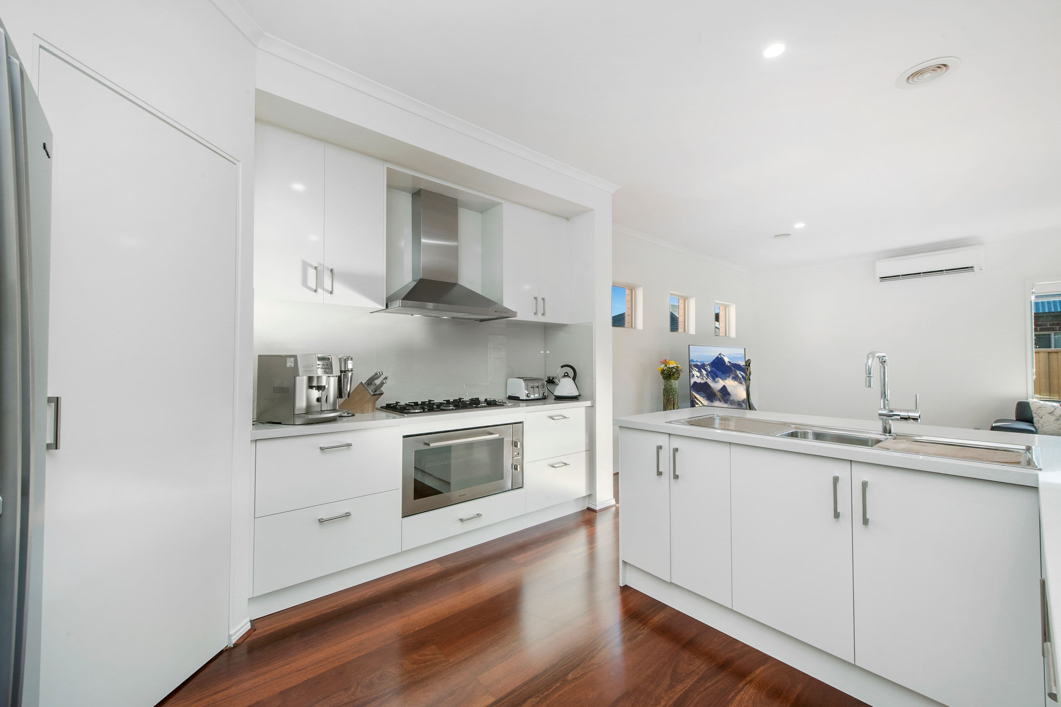 3 Whatmough Street, Caroline Springs VIC 3023, Caroline Springs - Thumbnail 3
