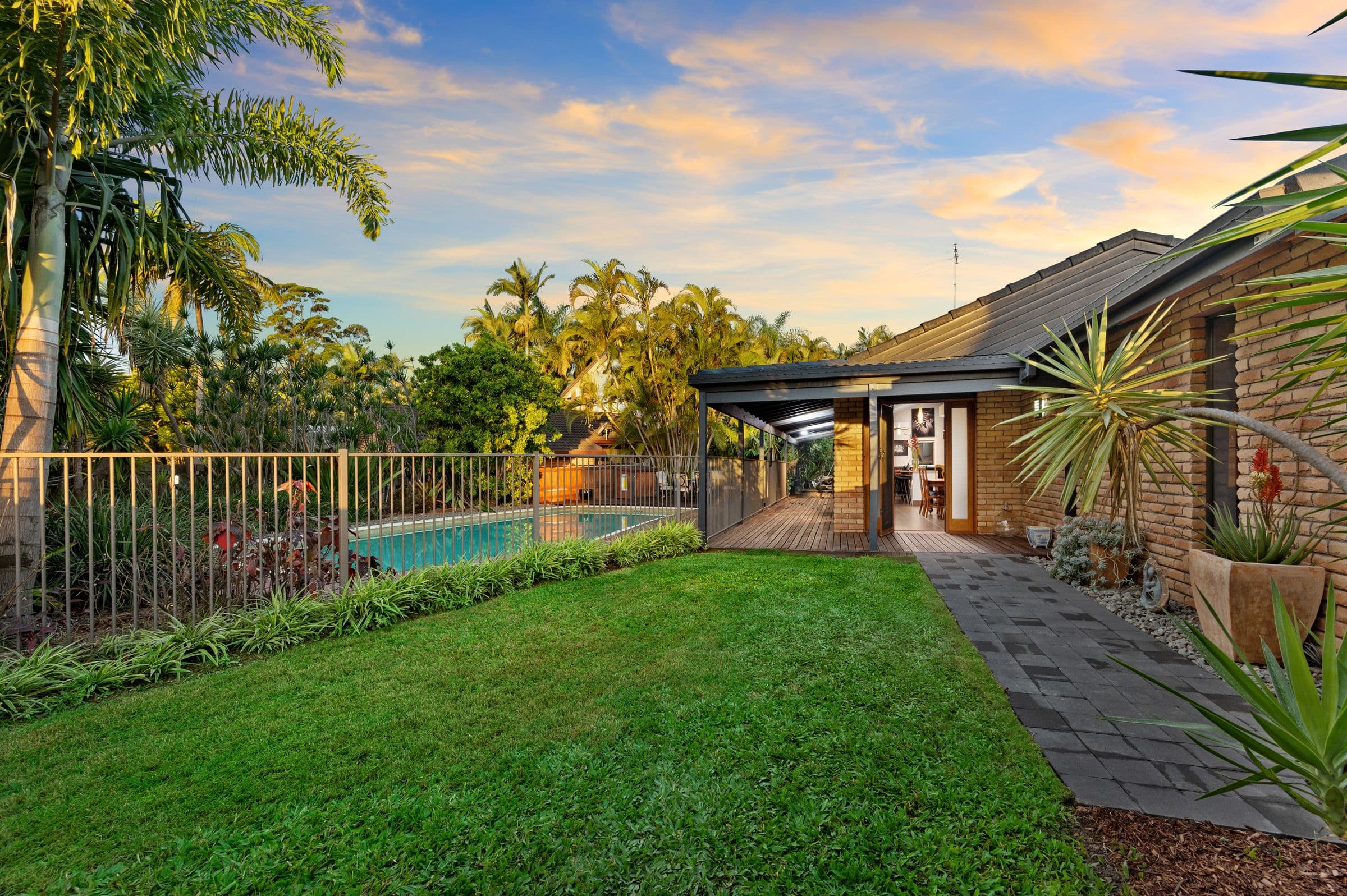 23 Binalong Drive, Ashmore QLD 4214, Ashmore - Thumbnail 2