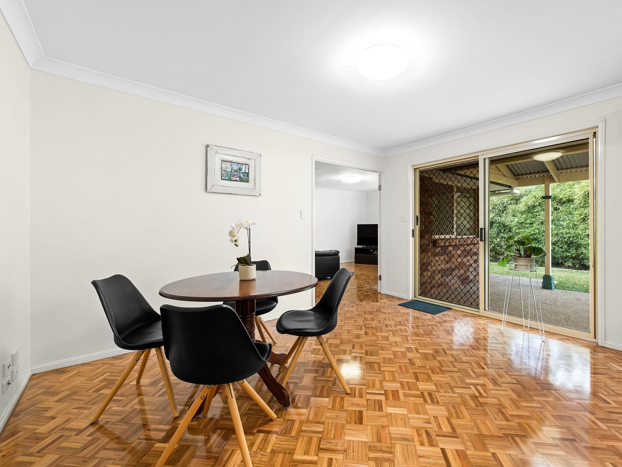 110 Lynne Grove Avenue, Corinda QLD 4075, Corinda - Thumbnail 2