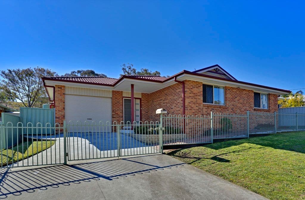 27 George Hely Crescent, Killarney Vale NSW 2261, Killarney Vale - Image 1