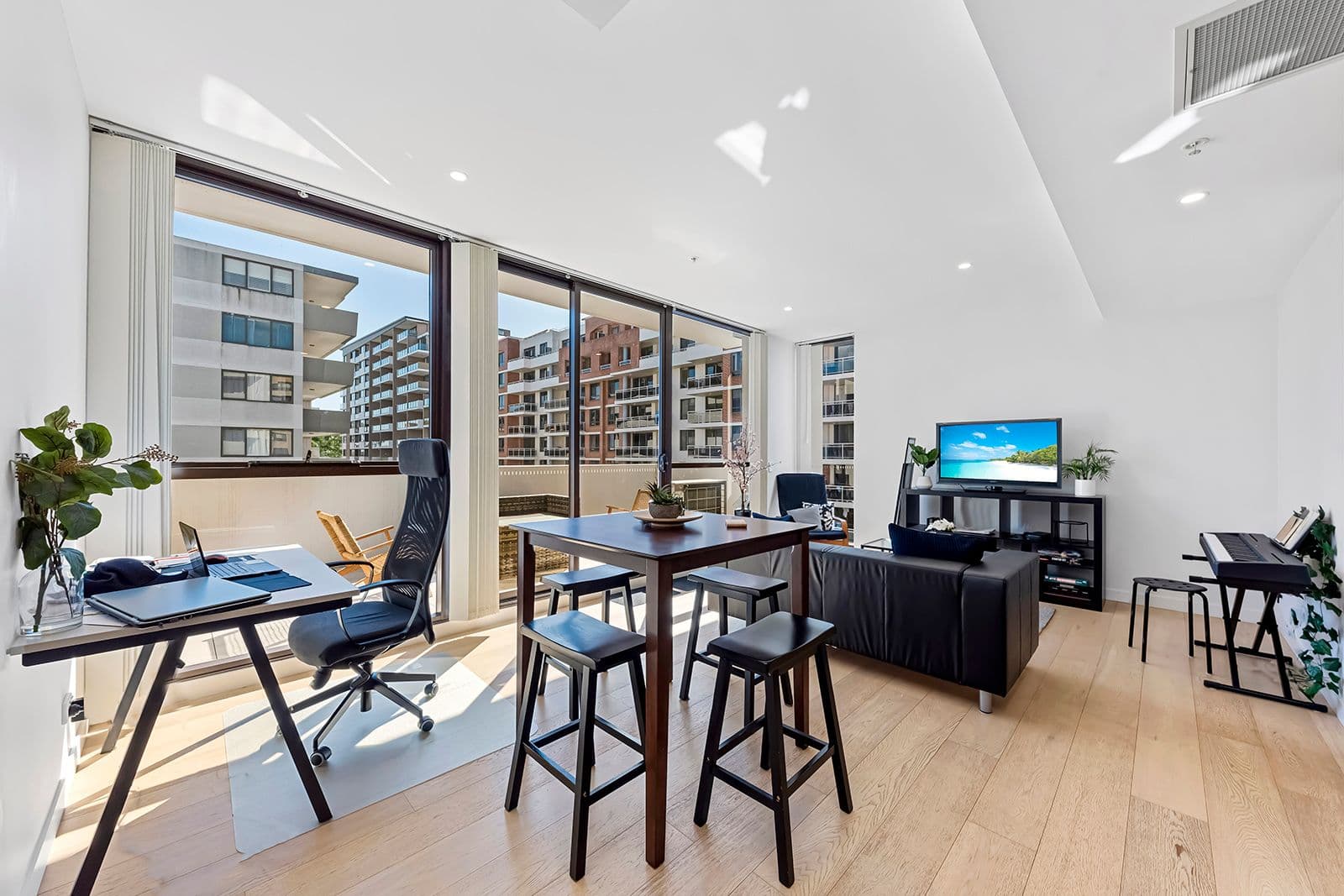 117 Pacific Highway, Hornsby NSW 2077, Hornsby - Thumbnail 2
