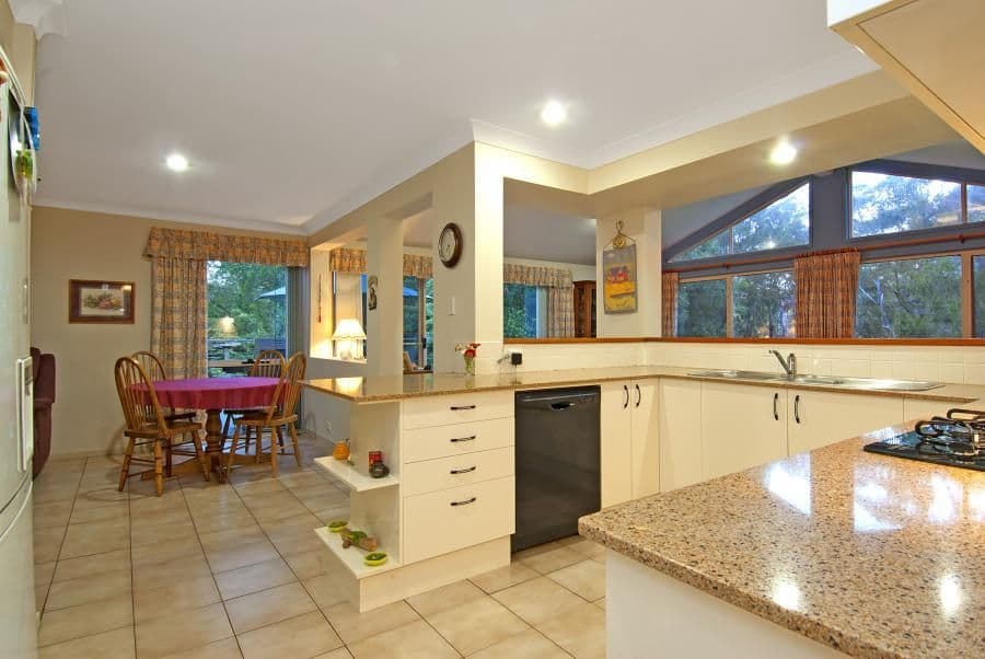 37 Appletree Drive, CHERRYBROOK NSW 2126, Cherrybrook - Thumbnail 4