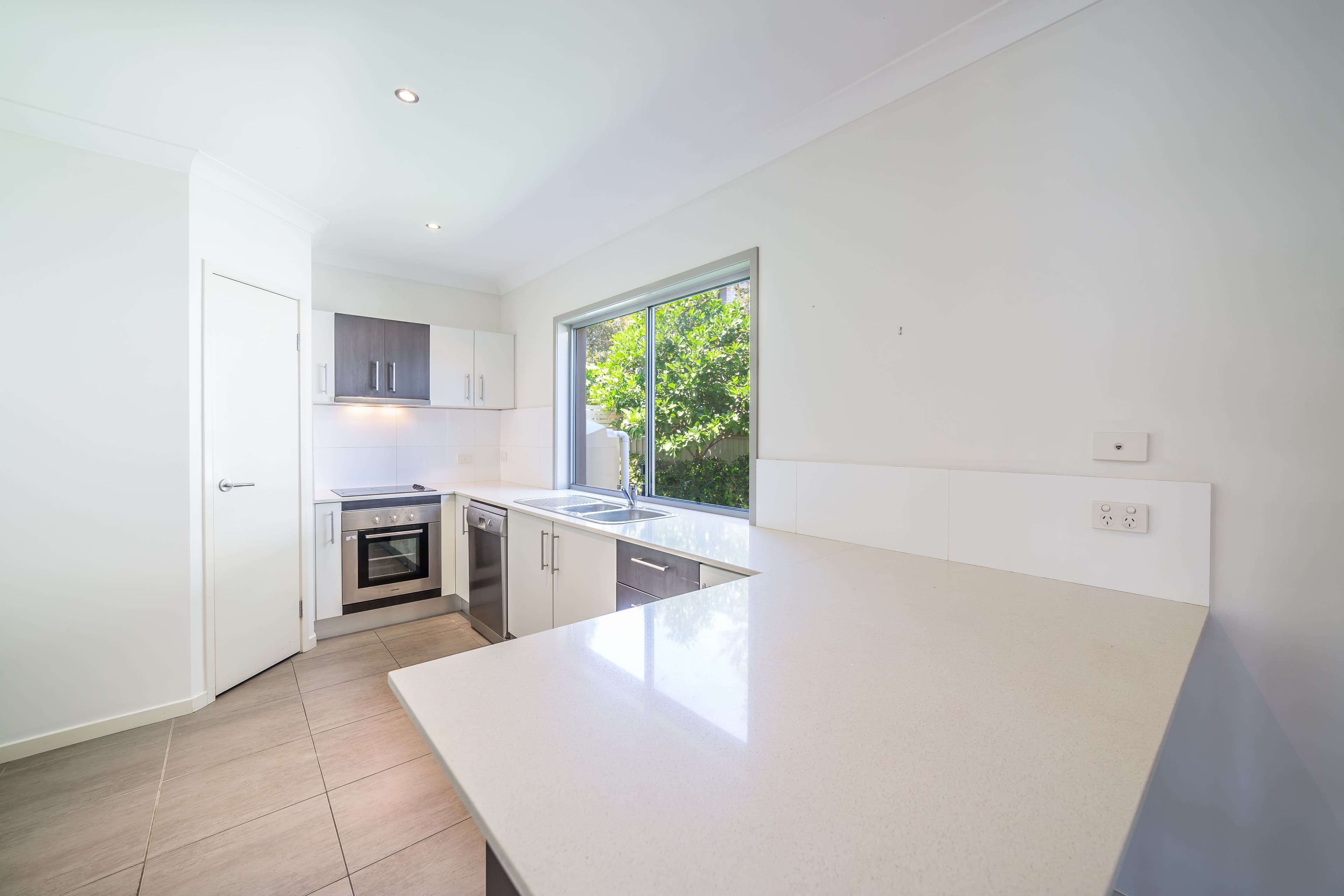 165 Muir Street, Labrador QLD 4215, Labrador - Thumbnail 3