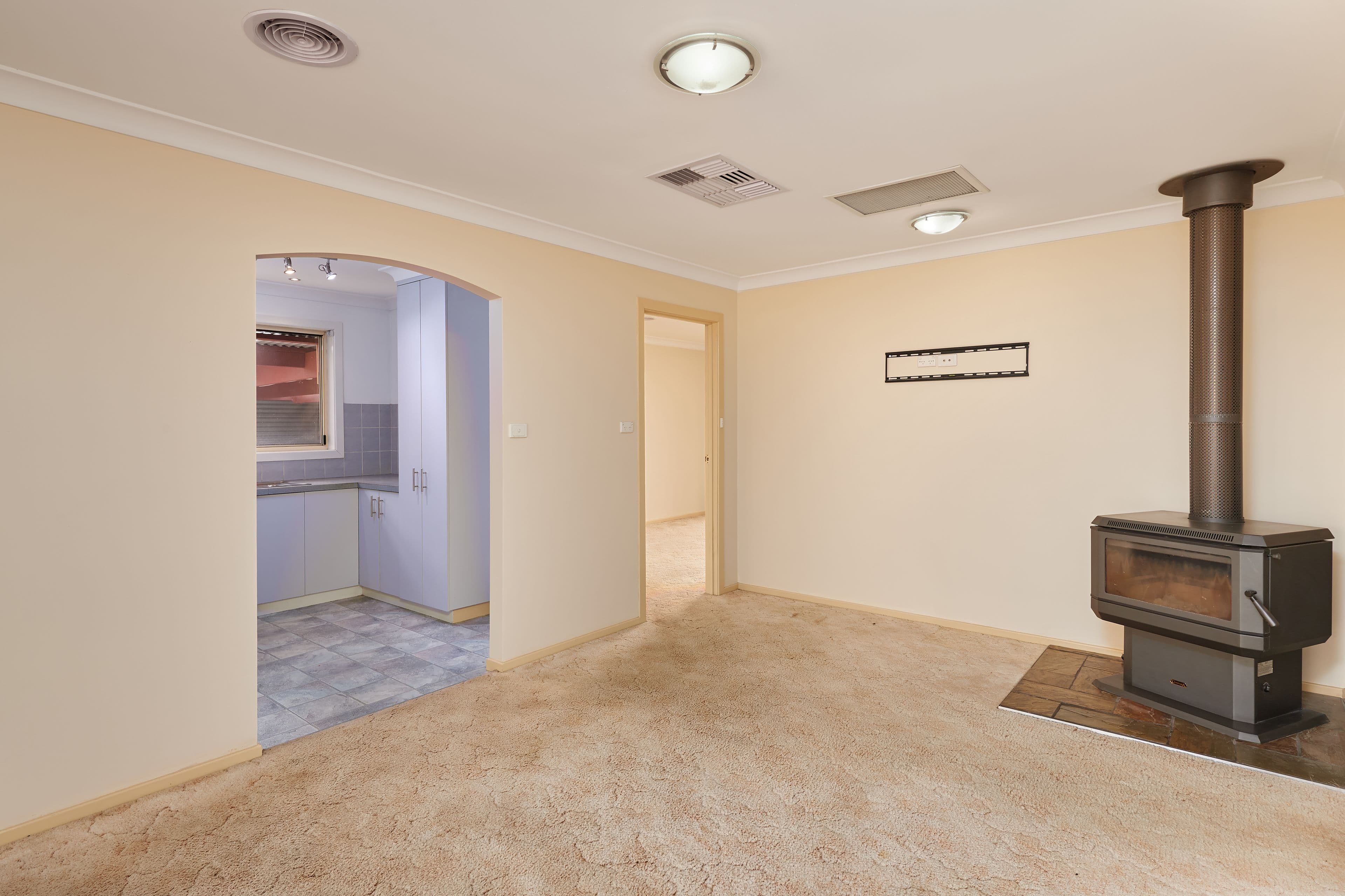 65 Lamilla Street, Glenfield Park - Thumbnail 4