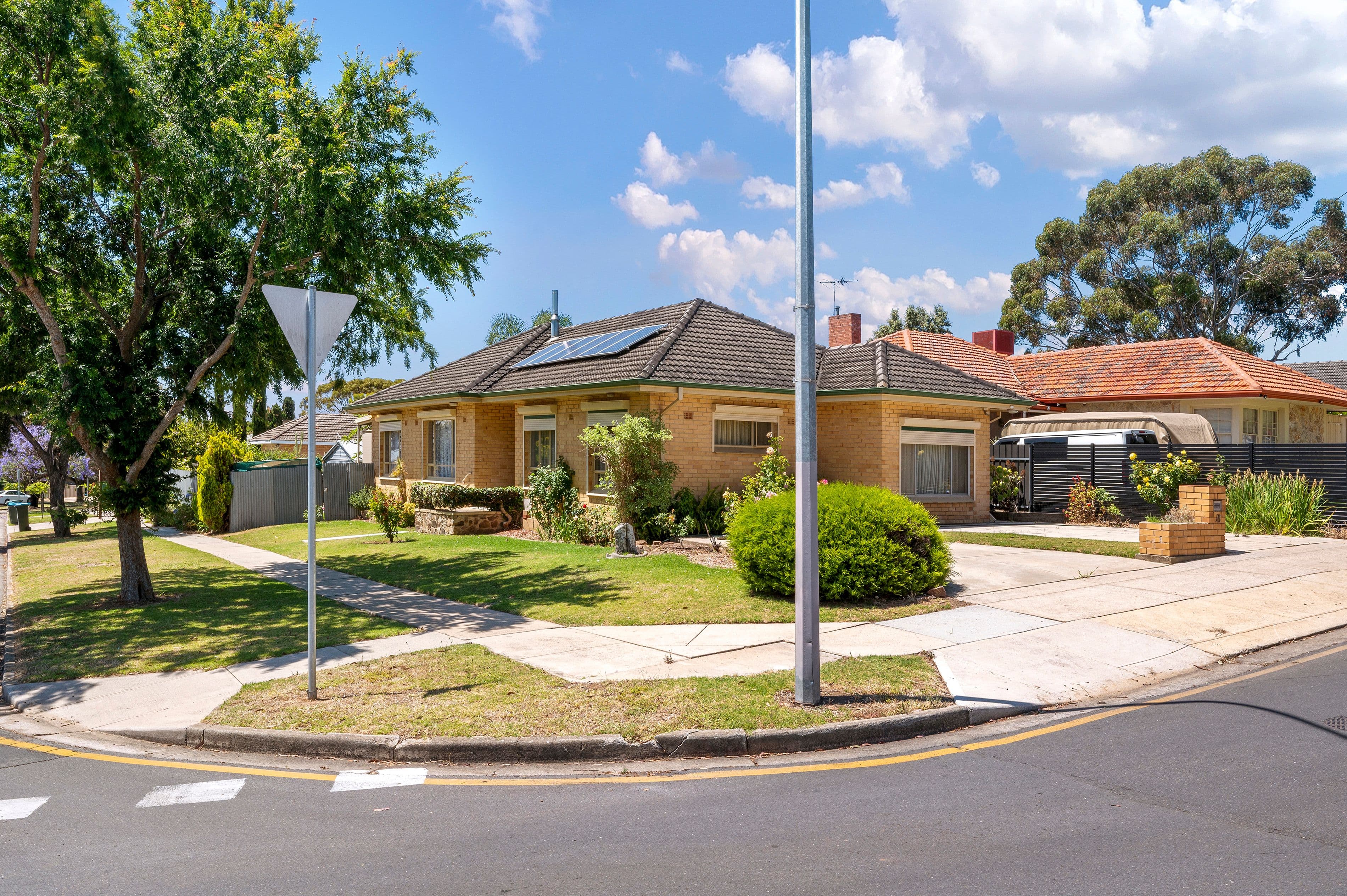 18 Walton Avenue, Clearview SA 5085, Clearview - Thumbnail 2
