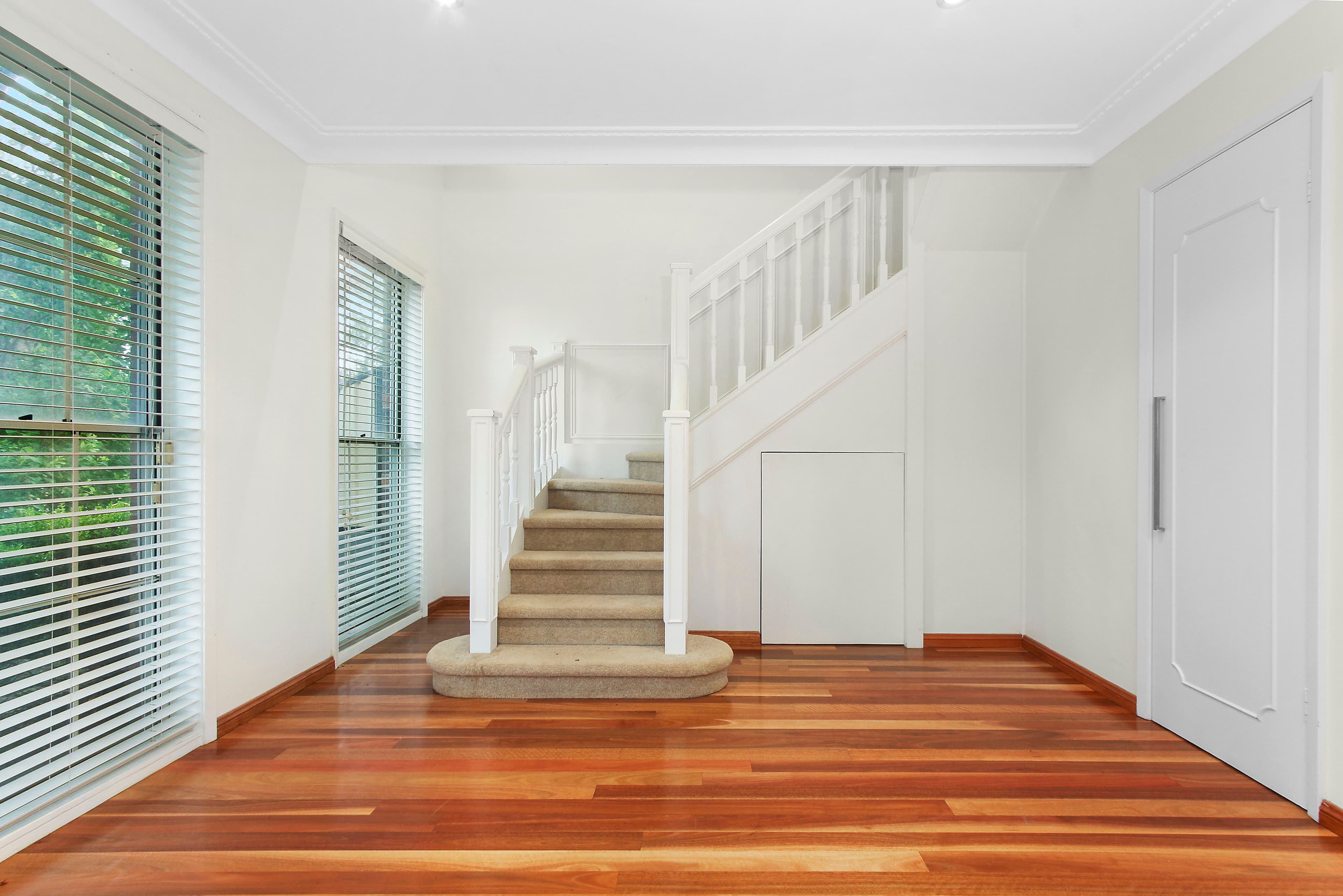37 Corio Road, Prairiewood - Thumbnail 2