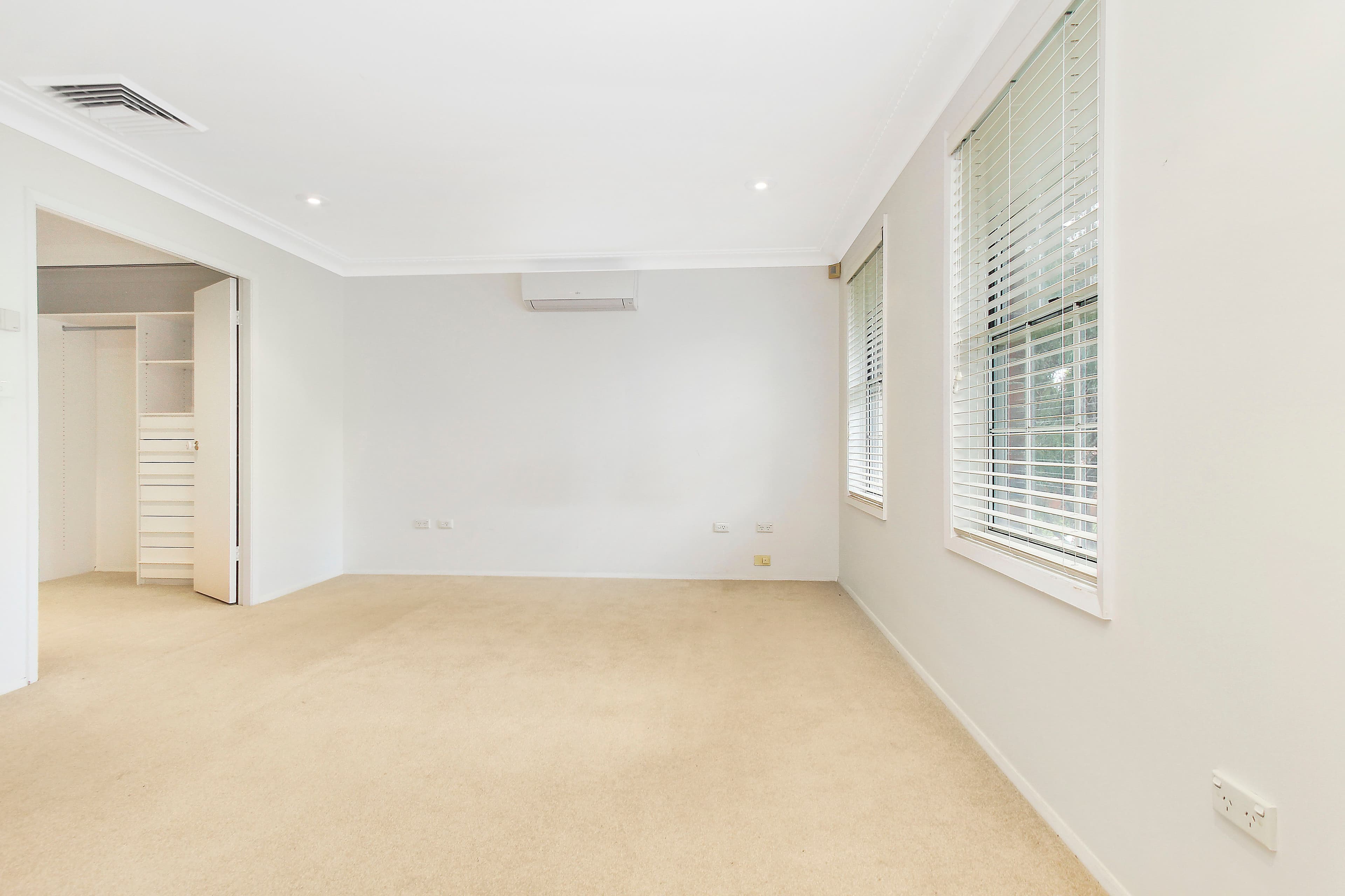37 Corio Road, Prairiewood - Thumbnail 6