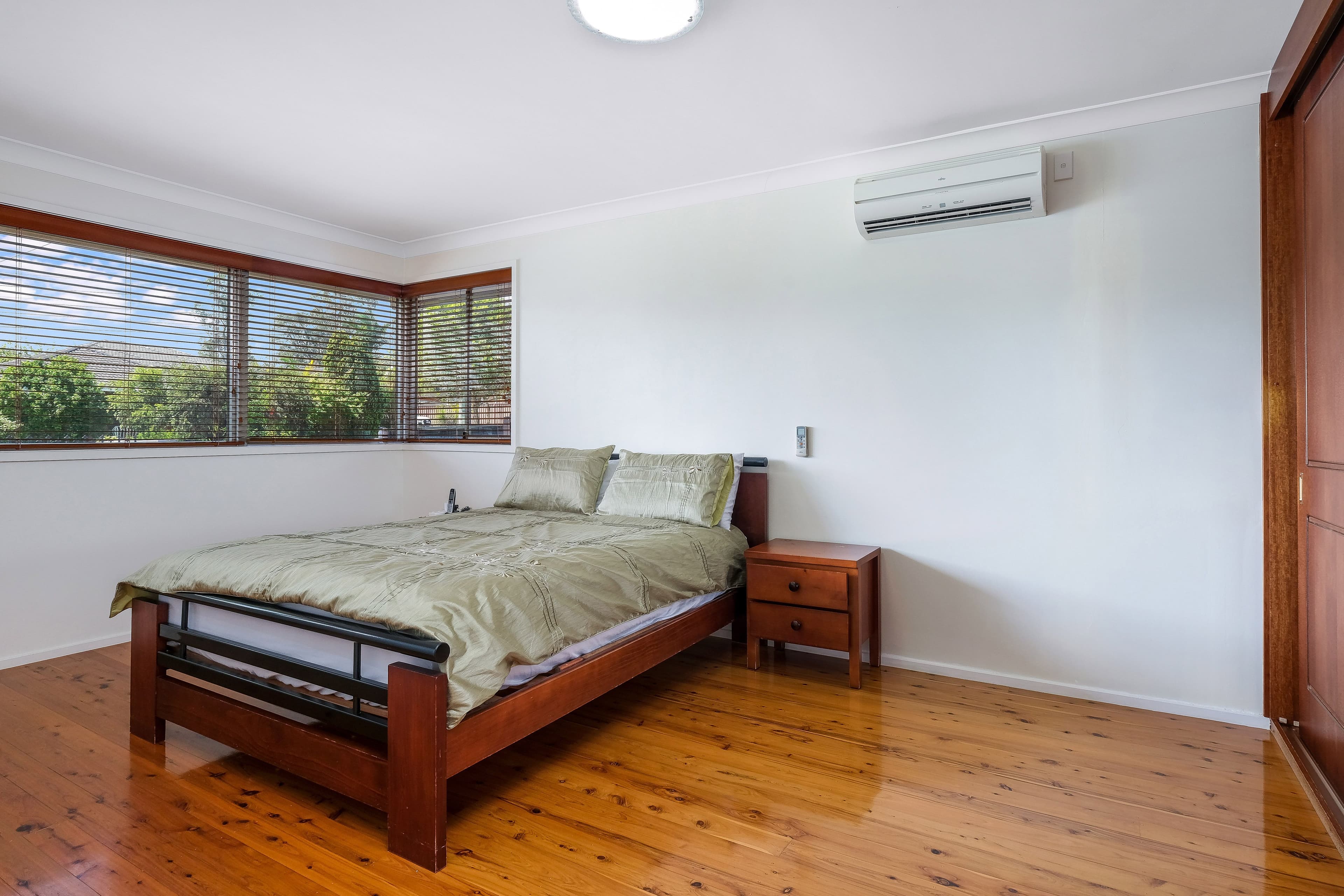 41 Amaroo Avenue, Georges Hall NSW 2198, Georges Hall - Thumbnail 6