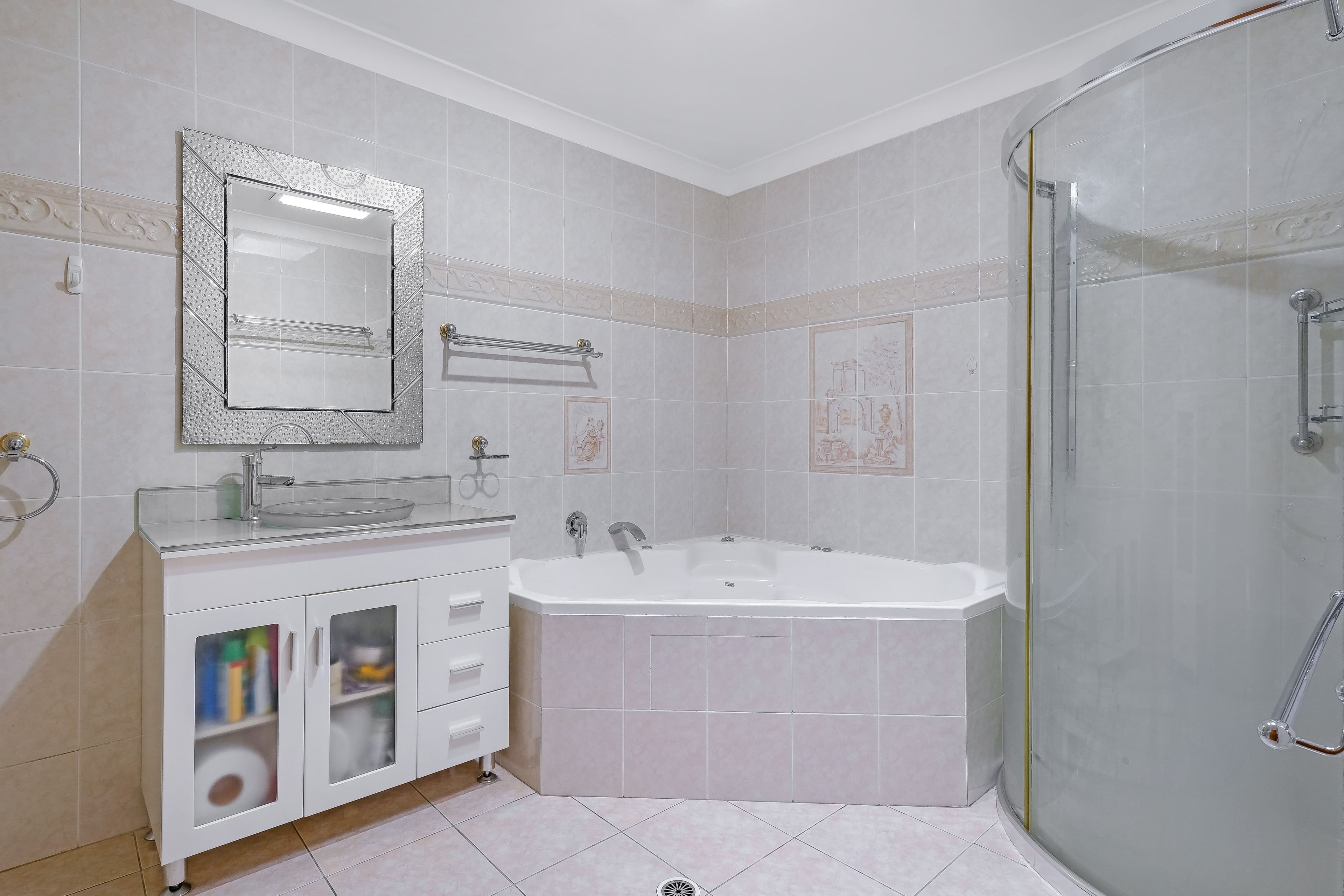 41 Amaroo Avenue, Georges Hall NSW 2198, Georges Hall - Thumbnail 8