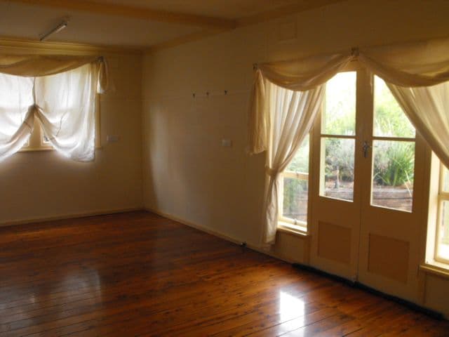 23 Gap Street, PARKES NSW 2870, Parkes - Thumbnail 2