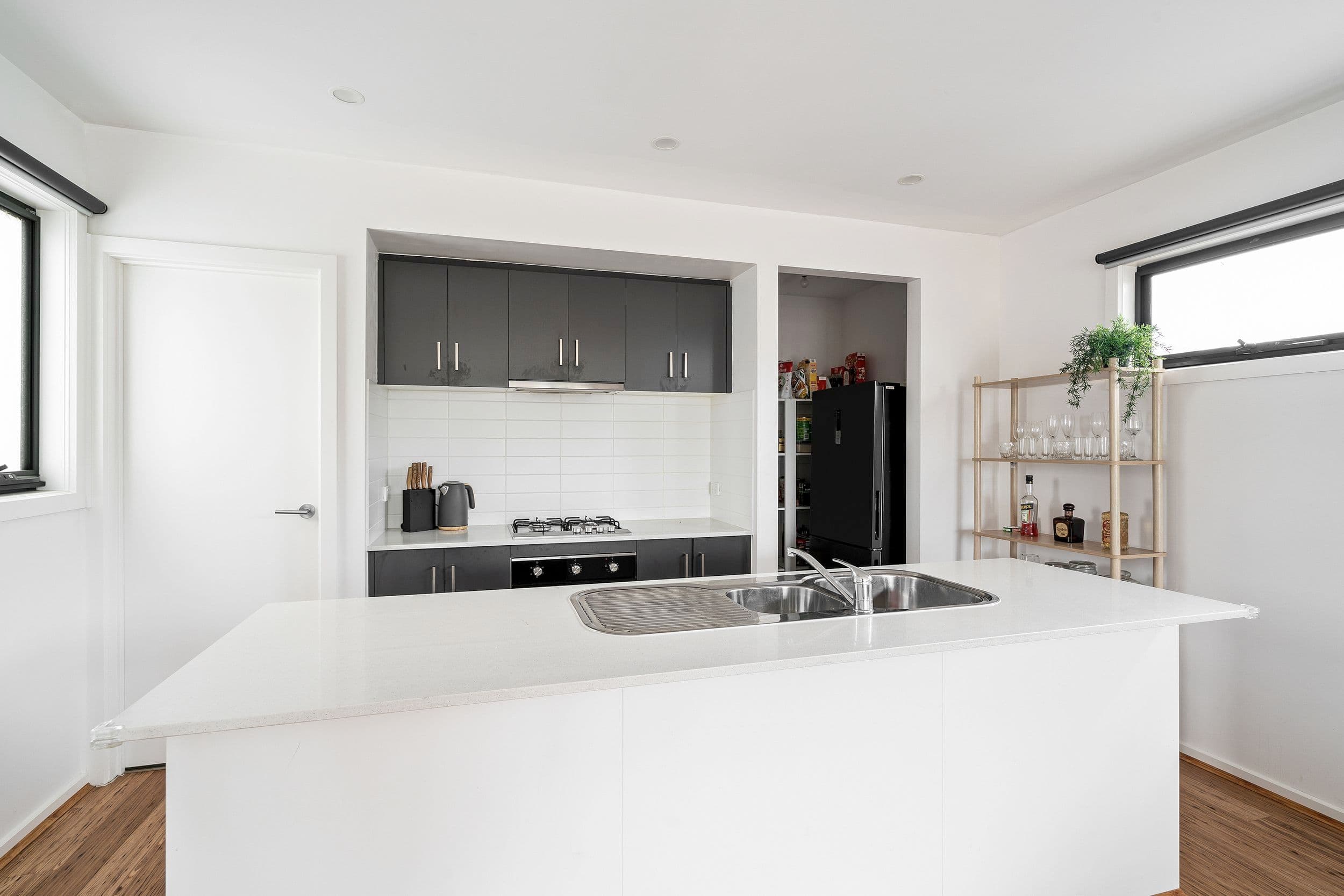 13 Cypress Avenue, Brooklyn VIC 3012, Brooklyn - Thumbnail 3